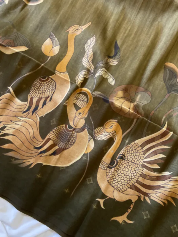 Soft_Tussar_Silk_Sarees_With_Beautiful_Digital_Print_With_Attractive_Jungle_Theme_Design_And_Digital_Print_Blouse_With_Tassels
