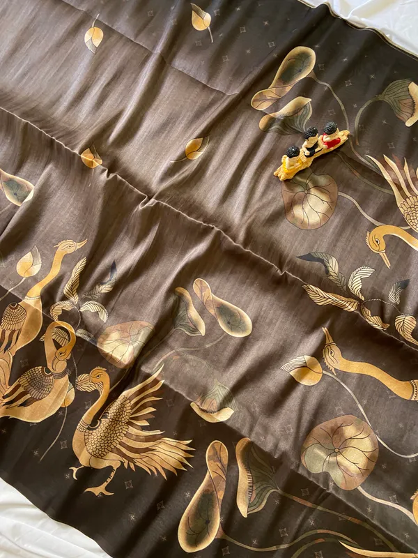 Soft_Tussar_Silk_Sarees_With_Beautiful_Digital_Print_With_Attractive_Jungle_Theme_Design_And_Digital_Print_Blouse_With_Tassels