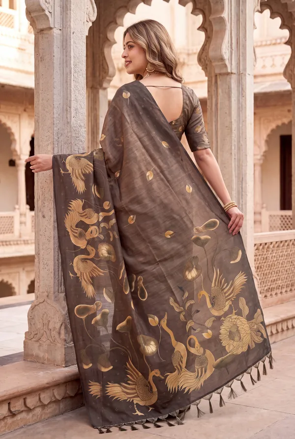 Soft_Tussar_Silk_Sarees_With_Beautiful_Digital_Print_With_Attractive_Jungle_Theme_Design_And_Digital_Print_Blouse_With_Tassels