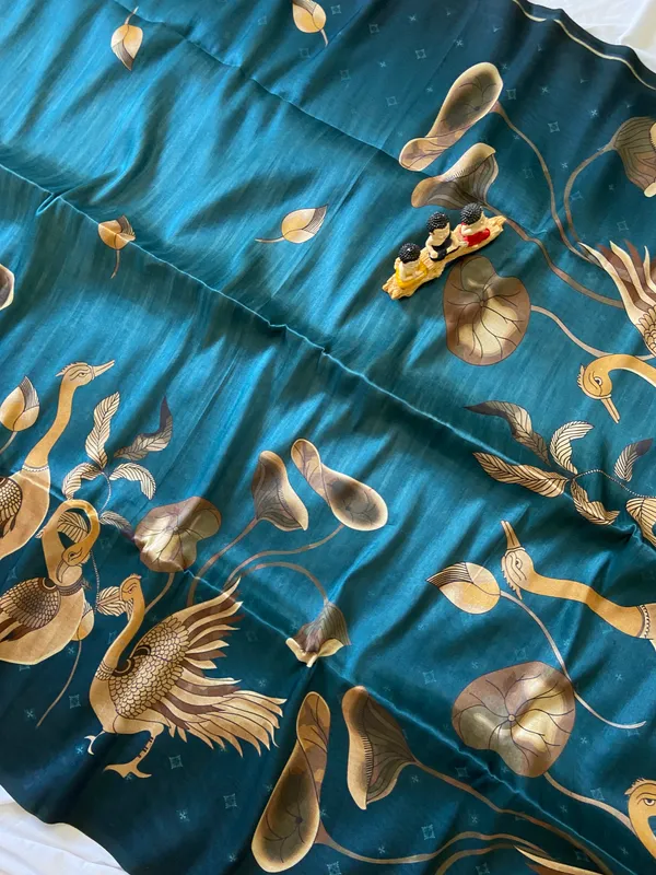 Soft_Tussar_Silk_Sarees_With_Beautiful_Digital_Print_With_Attractive_Jungle_Theme_Design_And_Digital_Print_Blouse_With_Tassels