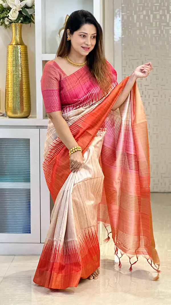 Soft_Tussar_Silk_sarees_with_Beautiful_Print_With_Attractive_Pallu_And_Contrast_Print_Blouse_With_Tassels