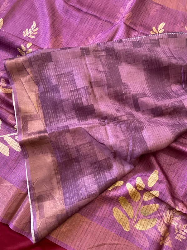 Soft_Tussar_Silk_sarees_with_Beautiful_Batik_Style_Digital_Print_With_Attractive_Checks_Design_Saree_And_Digital_Print_Blouse_With_Tassels