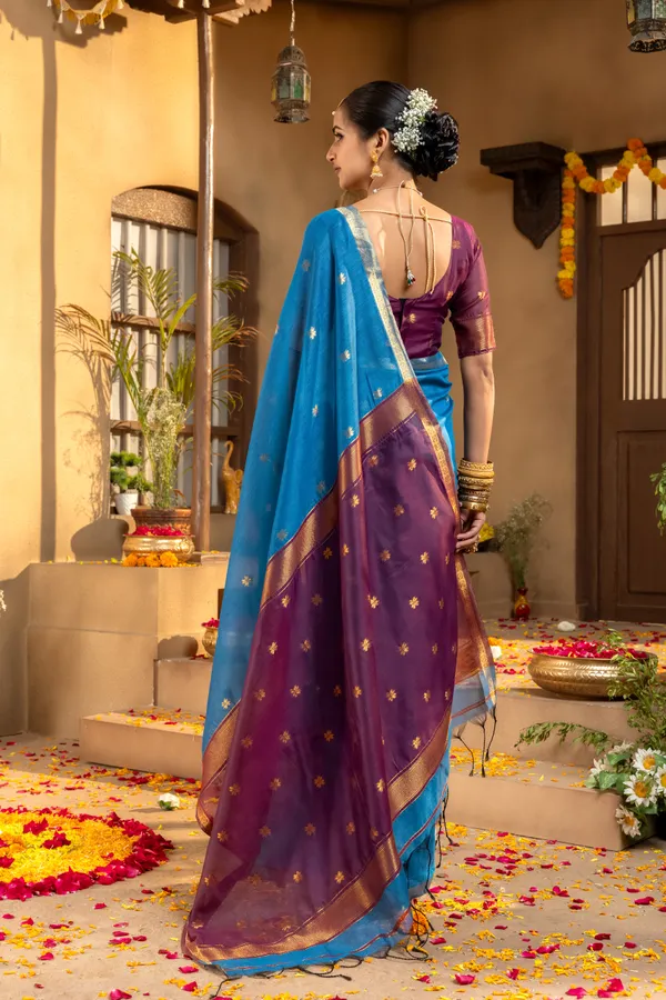 Original_Maheswari_Cotton_Silk_sarees_with_Beautiful_Kanchipuram_Rich_Gold-Toned_Woven_Butti_Zari_Work_With_Attractive_Zari_Border_And_Contrast_Blouse_With_Tassels