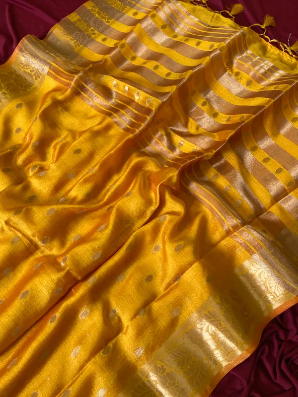Premium_Soft_Khadi_Shimmer_sarees_with_Beautiful_Butti_Design_Weaving__Pallu_With_Attractive_Traditional_Zari_Weaving__Border_With_All_Over_Butti_Weaving__Design_And_Butti_Design_Weaving__Blouse_With_Fancy_Tassels