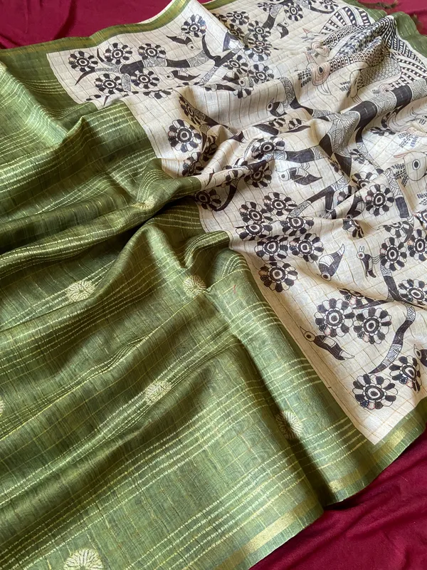 Soft_Semi_Tussar_Silk_sarees_with_Beautiful_Digital_Print_With_Attractive_Border_And_Contrast_Print_Blouse_With_Tassels