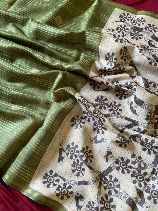 Soft_Semi_Tussar_Silk_sarees_with_Beautiful_Digital_Print_With_Attractive_Border_And_Contrast_Print_Blouse_With_Tassels