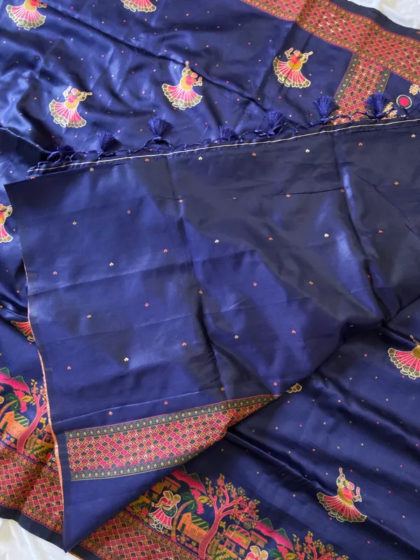 Soft_Pashmina_Silk_sarees_with_Beautiful_Woven_Zari_Work_With_Attractive_Pashmina_Design_Saree_And_Running_Blouse_With_Tassels