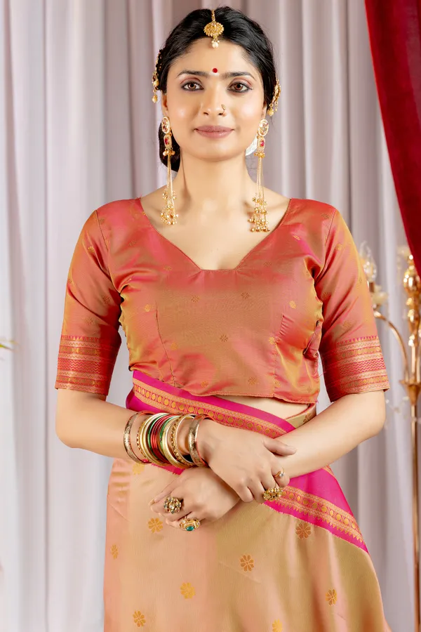 Narayana_Pattu_Narayanpet_Silk_sarees_with_Beautiful_Booti_in_Contrast_Pink-Cream_Shades_With_Attractive_Weaving_Gold_Zari_Design_And_Contrast_Blouse_With_Tassels