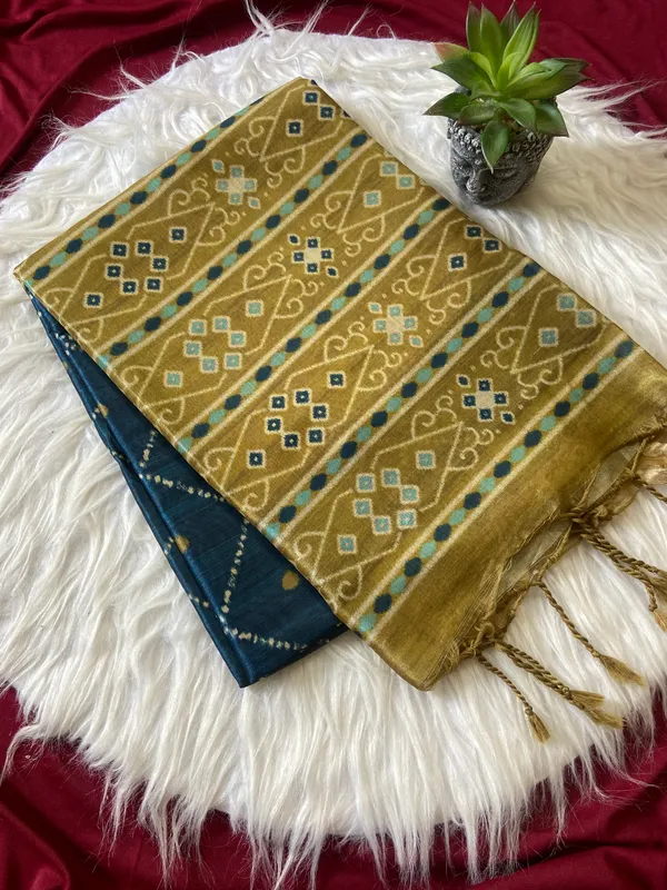 Soft_Tussar_Silk_sarees_with_Beautiful_Digital_Print_With_Attractive_Border_And_Contrast_Print_Blouse_With_Tassels
