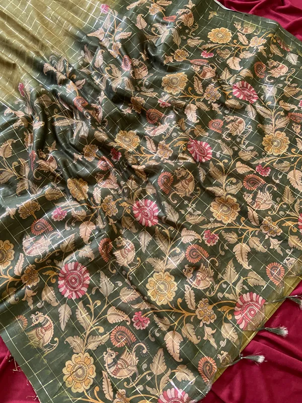 Soft_Semi_Tussar_Silk_sarees_with_Beautiful_Digital_Print_With_Attractive_Border_And_Contrast_Print_Blouse_With_Tassels