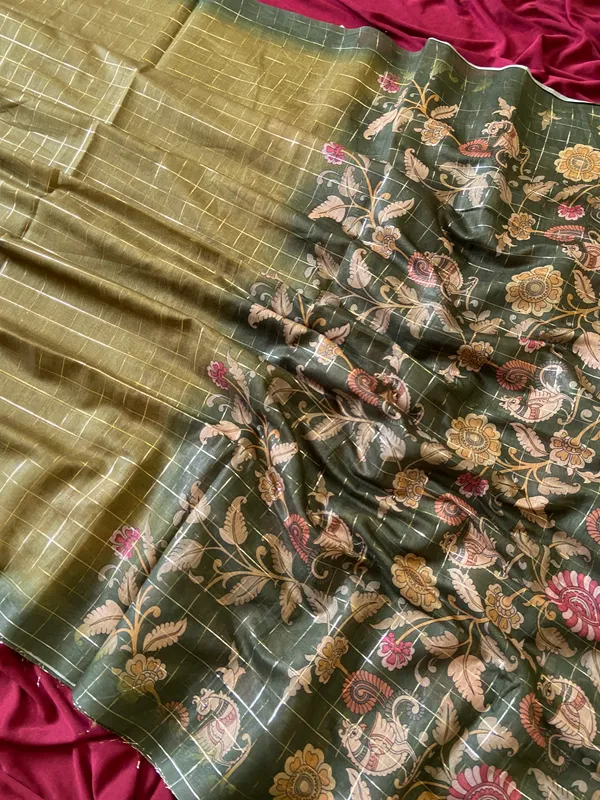 Soft_Semi_Tussar_Silk_sarees_with_Beautiful_Digital_Print_With_Attractive_Border_And_Contrast_Print_Blouse_With_Tassels