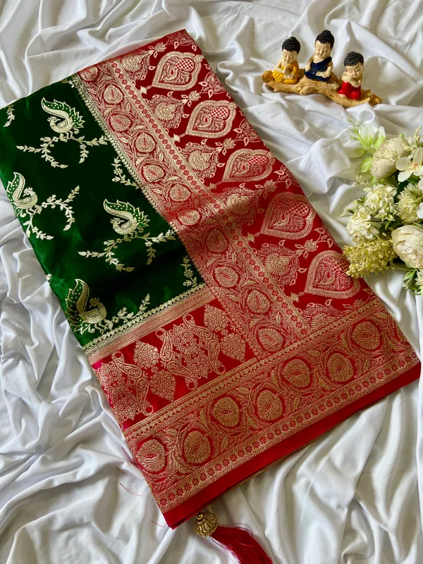 Banarasi_Pure_Satin_Silk_sarees_with_Beautiful_Peacock_in_Contrast_Pink-Green_Shades_With_Attractive_Weaving_Gold_Zari_Design_And_Contrast_Blouse_With_Tassels