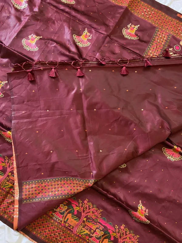 Soft_Pashmina_Silk_sarees_with_Beautiful_Woven_Zari_Work_With_Attractive_Pashmina_Design_Saree_And_Running_Blouse_With_Tassels