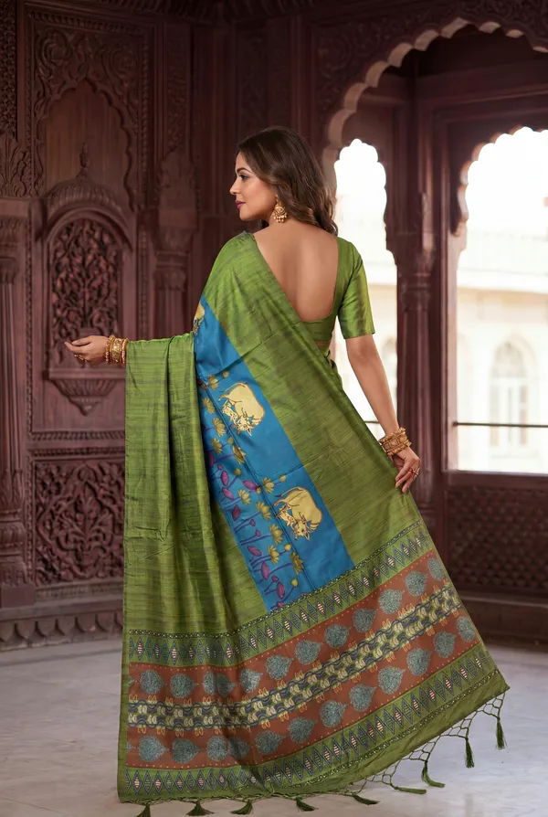 Soft_Desi_Tussar_Silk_sarees_with_Beautiful_Digital_Print_With_Attractive_Border_And_Contrast_Print_Blouse_With_Tassels