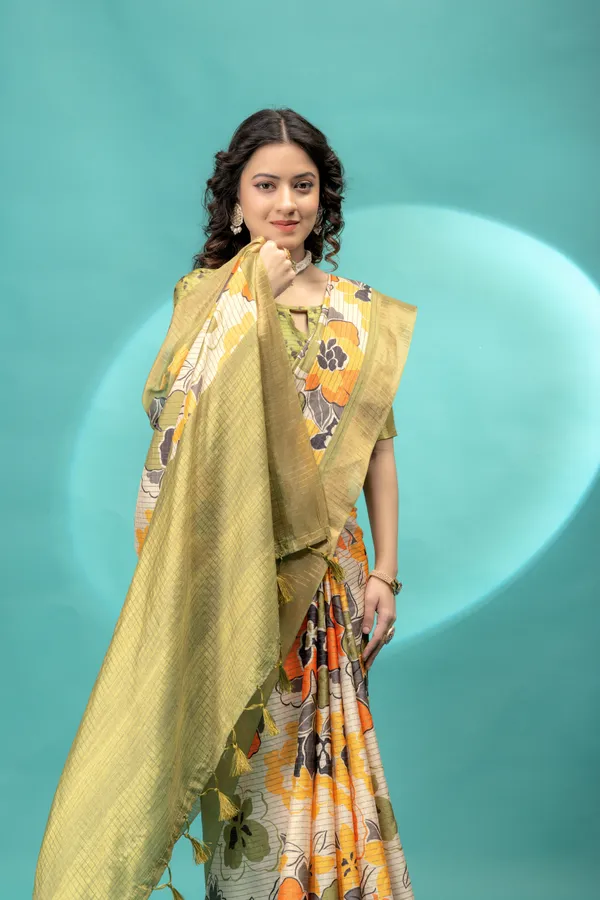 Soft_Tussar_Silk_sarees_with_Beautiful_Style_Of_Floral_Digital_Print_With_Attractive_Border_And_Contrast_Print_Blouse_With_Tassels