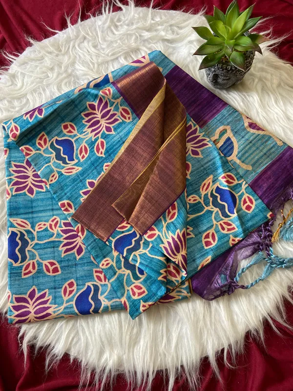 Soft_Tussar_Silk_sarees_with_Beautiful_Style_Of_Kalamkari_Digital_Print_With_Attractive_Border_And_Contrast_Print_Blouse_With_Tassels
