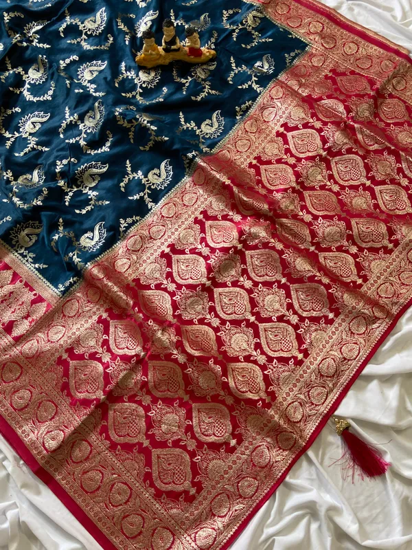 Banarasi_Pure_Satin_Silk_sarees_with_Beautiful_Peacock_in_Contrast_Pink-Blue_Shades_With_Attractive_Weaving_Gold_Zari_Design_And_Contrast_Blouse_With_Tassels