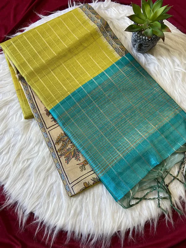 Soft_Semi_Tussar_Silk_sarees_with_Beautiful_Digital_Print_With_Attractive_Border_And_Contrast_Print_Blouse_With_Tassels