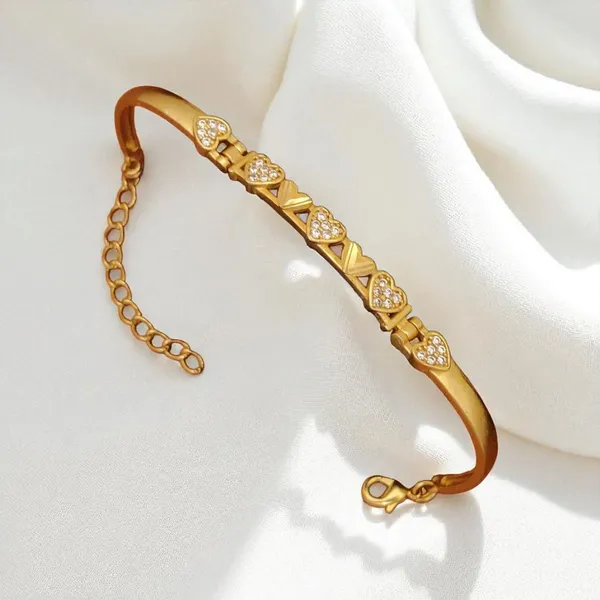 Designer_High_Gold_Plated_Round_Stud_Earrings_with_Dangling_Leaf_Drops_&_Matching_Pendant_Set