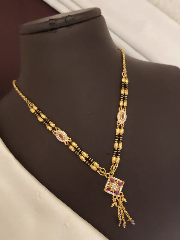 Designer_High_Gold_Plated_And_Diamond_Sqare_Fancy_Mangalsutra_-_23_Inches