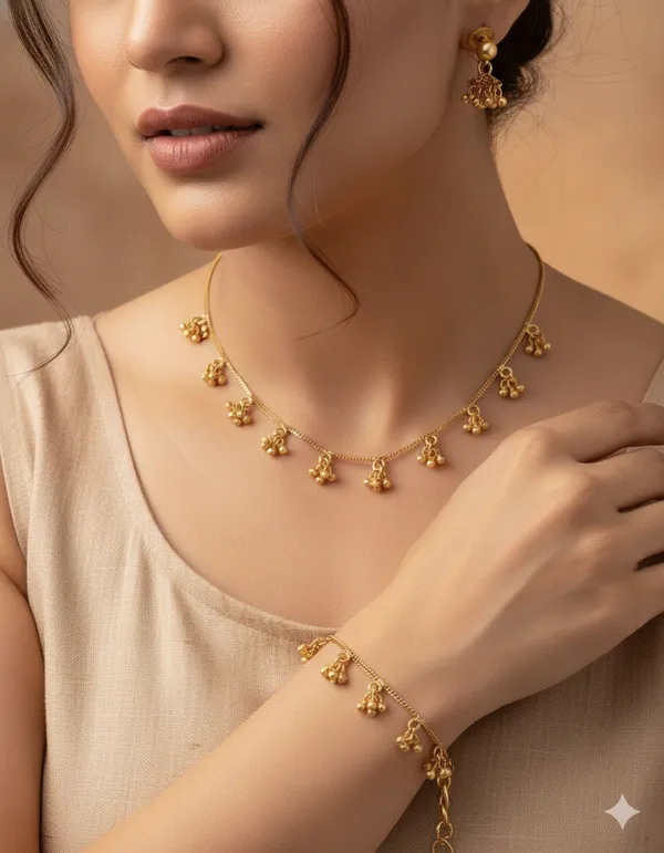 Anushka_Minimal_Gold_Charm_Set_with_earring