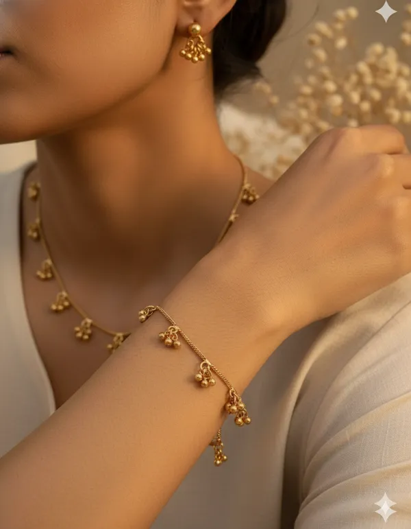 Anushka_Minimal_Gold_Charm_Set_with_earring