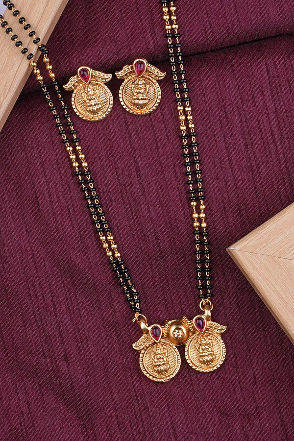 Classic_Micro_Gold_Plated_Lakshmi_Coin_Mangalsutra_Set_for_Women