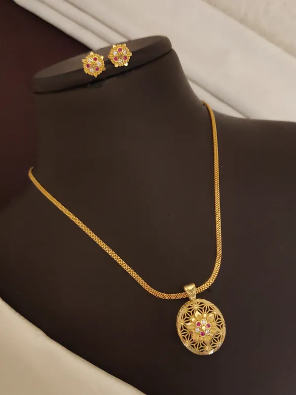 Designer_High_Gold_Plated_Antique_Circular_Pendant_Necklace_Set_with_Earrings
