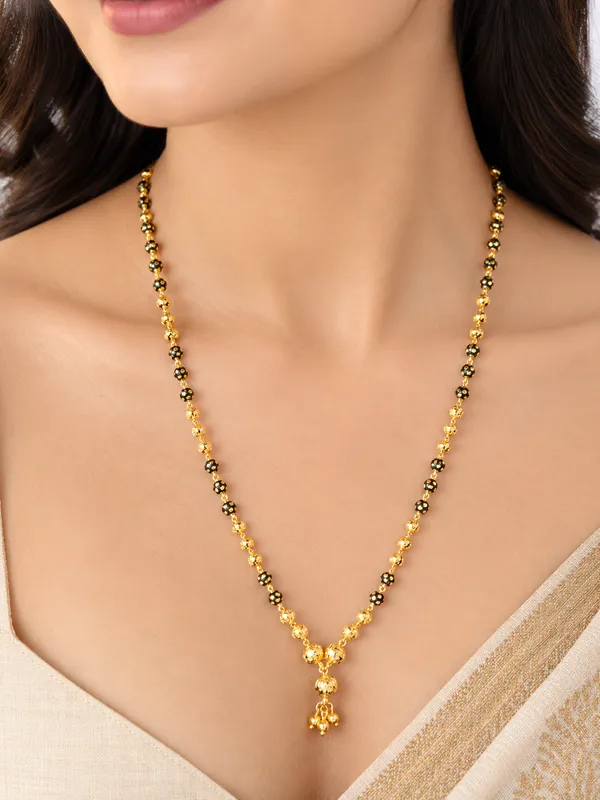 Elegant_Gold_Plated_Black_Beaded_Mangalsutra_with_Traditional_Gold_Bead_Pendant_for_Women