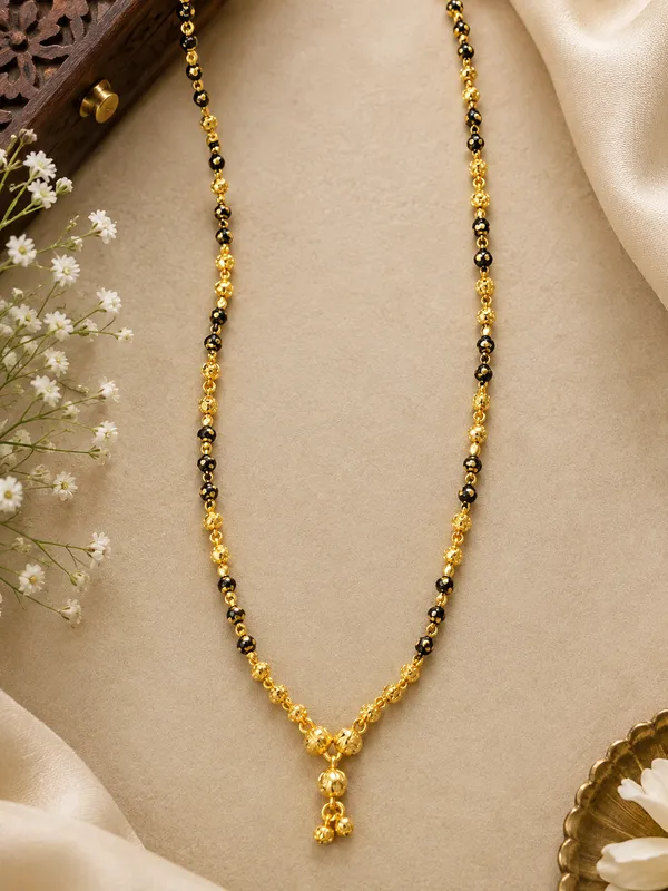 Elegant_Gold_Plated_Black_Beaded_Mangalsutra_with_Traditional_Gold_Bead_Pendant_for_Women