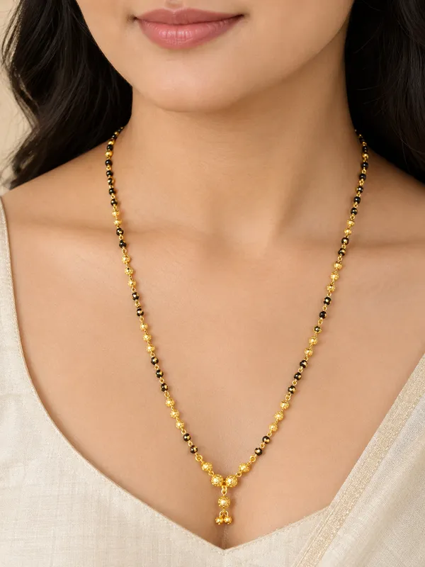 Elegant_Gold_Plated_Black_Beaded_Mangalsutra_with_Traditional_Gold_Bead_Pendant_for_Women