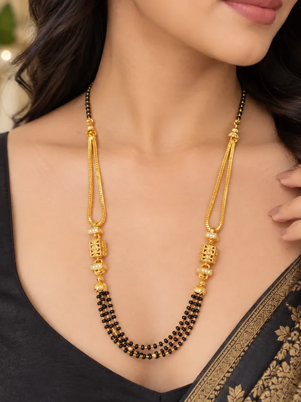 Elegant_Gold_Plated_Black_Beaded_Traditional_Mangalsutra_Necklace_for_Women