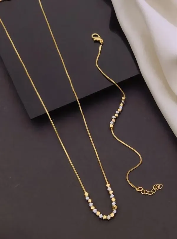 Elegant_Gold-Plated_Minimalist_chain&_Bracelet_Set