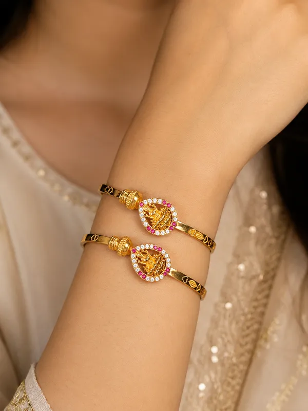 Elegant_Gold-Plated_Ram_Darbar_CZ_Kada_Set