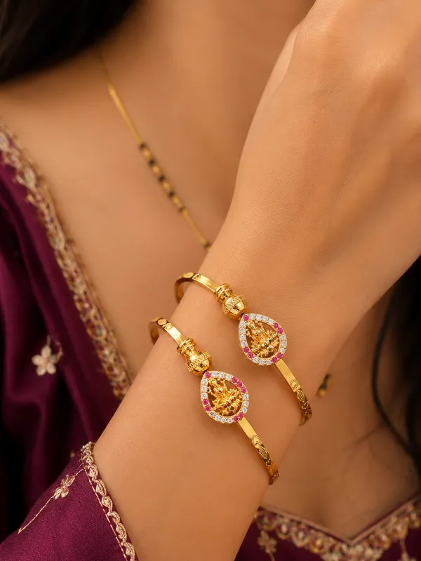 Elegant_Gold-Plated_Ram_Darbar_CZ_Kada_Set