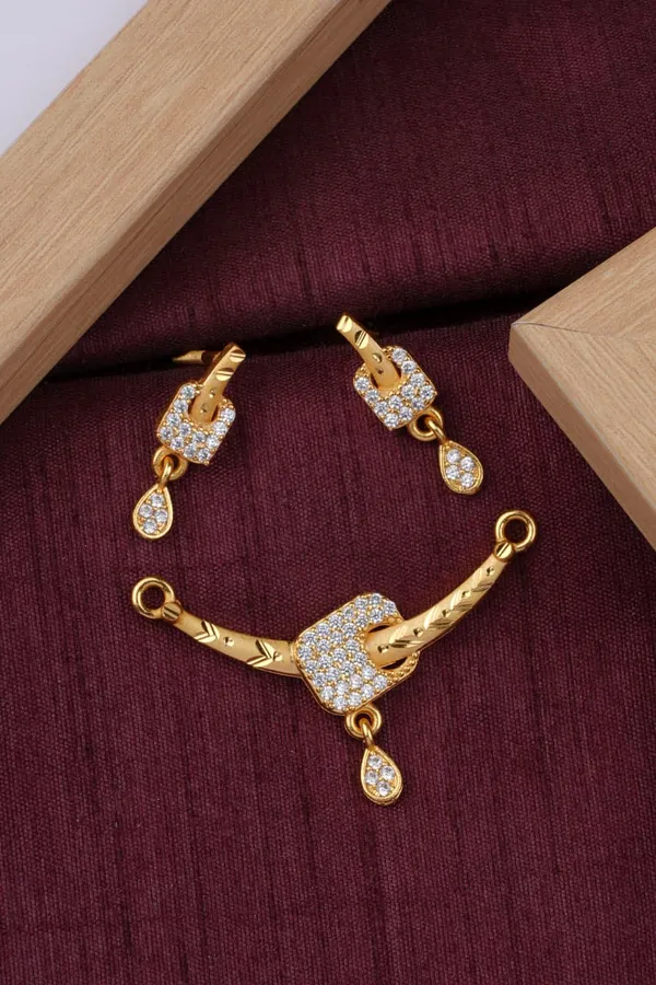 Elegant_Micro_Gold_Plated_AD_Diamond_Pendant_Set_with_Earrings