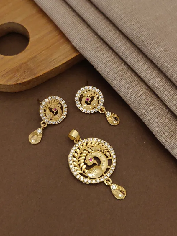Gold_Plated_And_Diamond_Studded_Peacock_Design_Pendant_Set_with_Earrings_For_Women