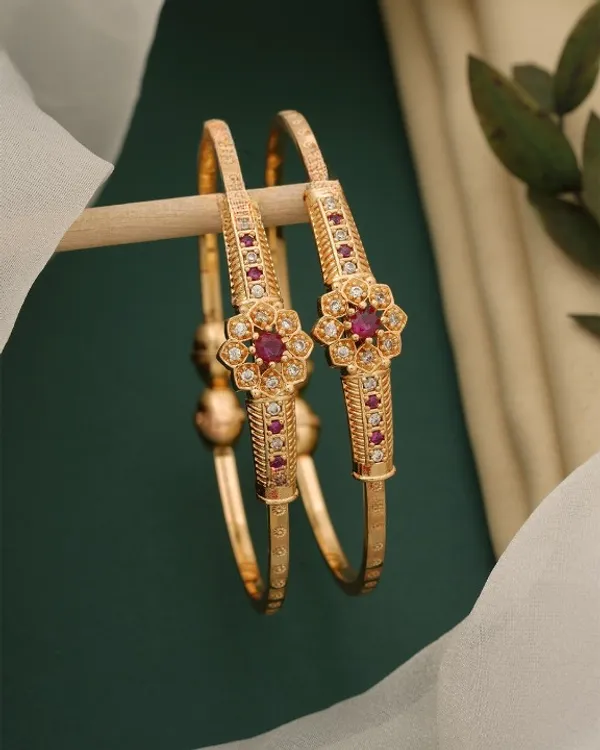 Micro_Gold_Plated_AD_Diamond_Studded_Floral_Designer_Bangle_Set_(Pack_of_2)