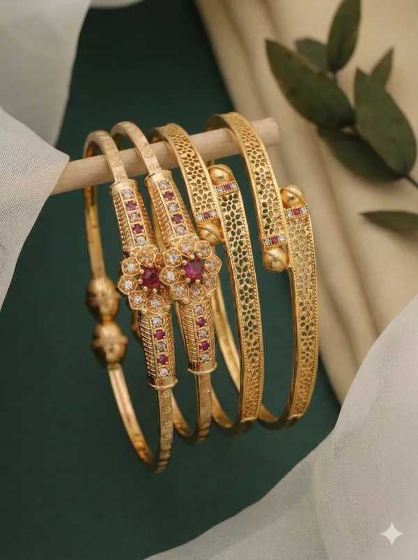 Micro_Gold_Plated_AD_Diamond_Studded_Floral_Designer_Bangle_Set_(Pack_of_2)