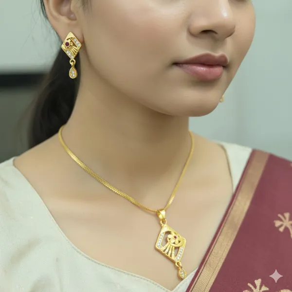 Micro_Gold_Plated_Floral_And_Pendant_Set_with_Earrings