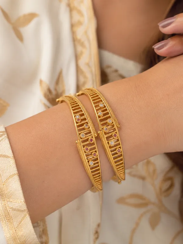 Premium_Gold_Plated_AD_Diamond_Studded_Designer_Cuff_Bangle