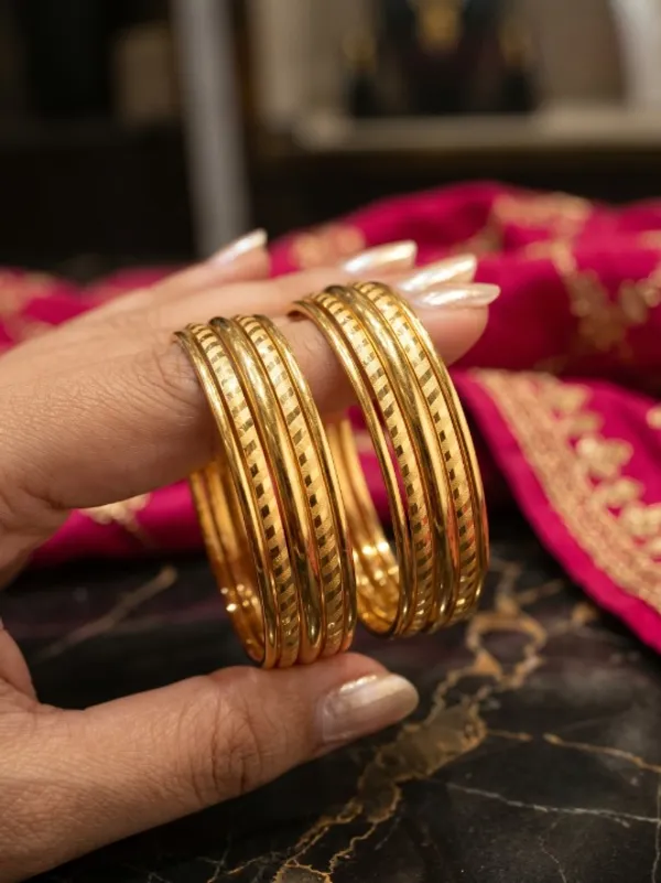 Premium_High_Gold_Plated_Designer_Fancy_Daily_Wear_10pcs__Bangle_Set