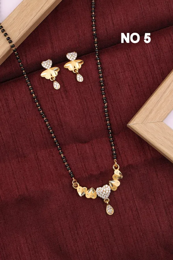 Forming_And_Diamond_High_Gold_Plated_Heart_Mangalsutra