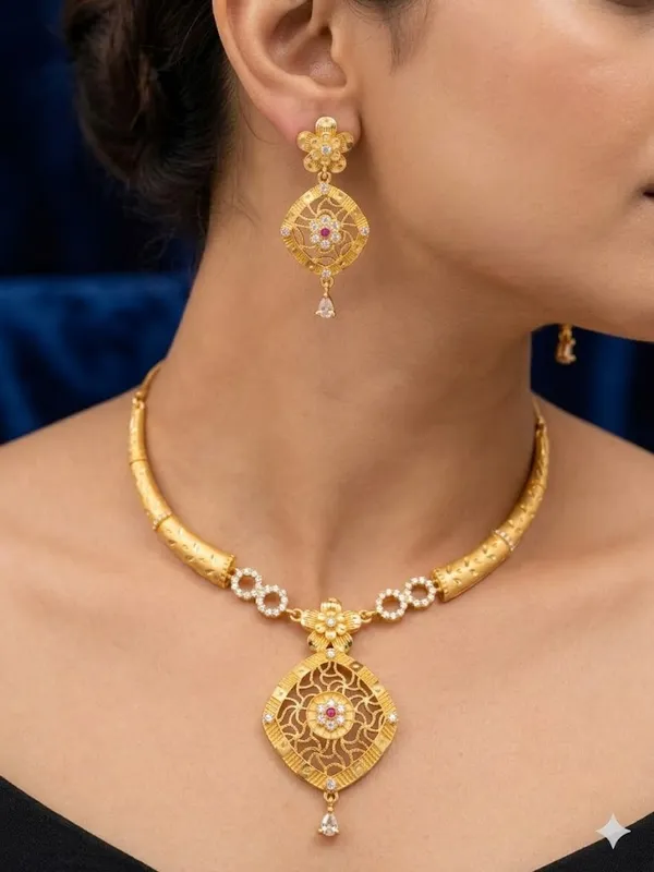 Royal_Floral_Filigree_Micro_Gold_Plated_AD_Stone_Studded_Pendant_Set_with_Earrings