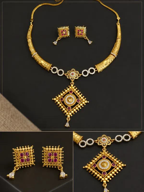 Royal_Gold_Plated_Traditional_Pendant_Necklace_Set_with_Designer_Earrings