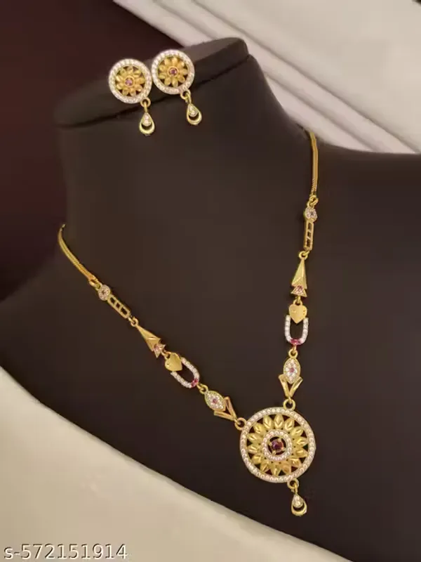 Sunara_Royale_Gold-Plated_Pendant_Necklace_Set