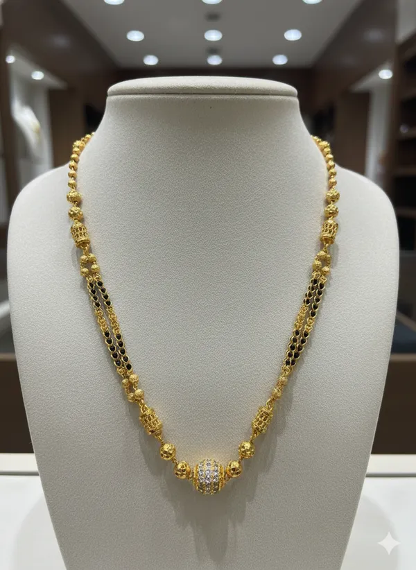 Traditional_Elegance_Diamond_Studded_Gold_Mangalsutra