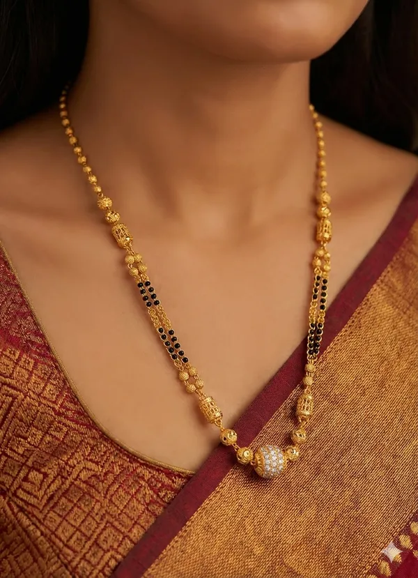 Traditional_Elegance_Diamond_Studded_Gold_Mangalsutra