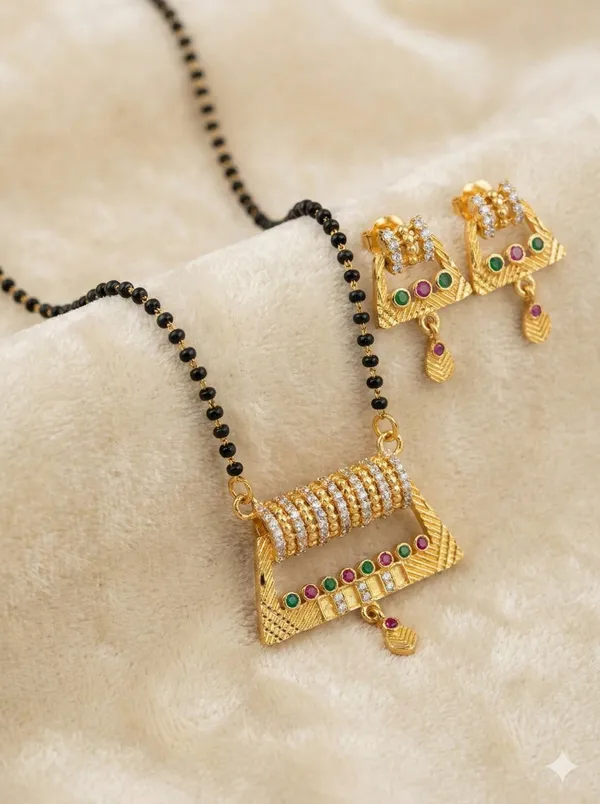 Traditional_Gold_Mangalsutra_Pendant_Set_with_Temple-Inspired_Design