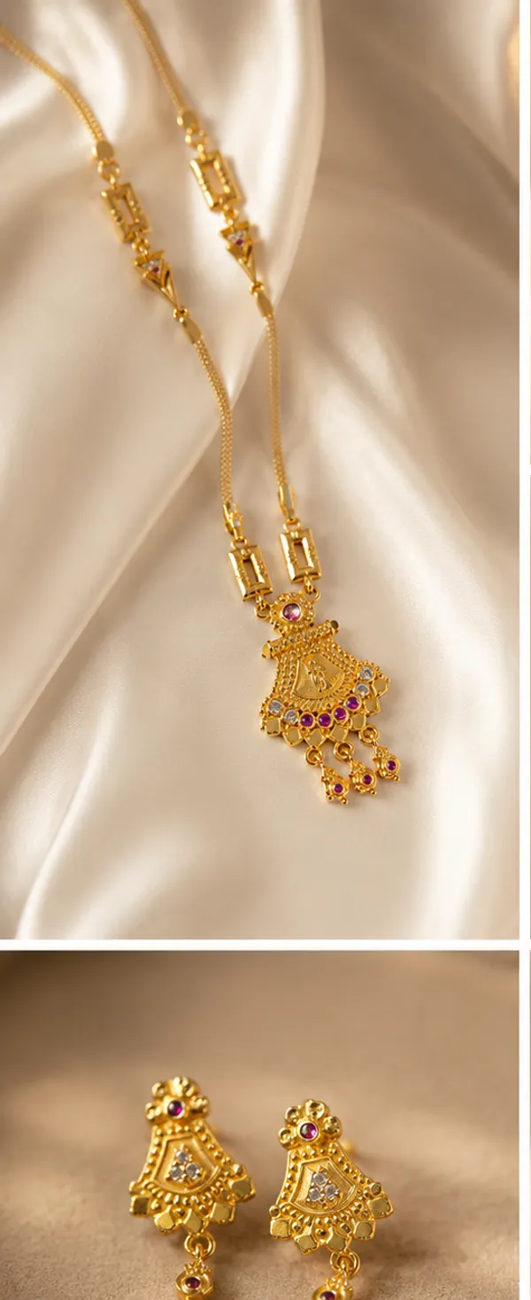Traditional_Temple_Design_Gold_Plated_Pendant_Set_with_Matching_Earrings
